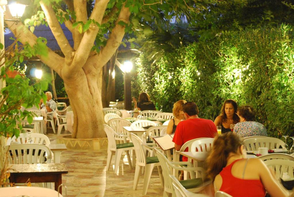 Hostal Mi Campana Дения Екстериор снимка