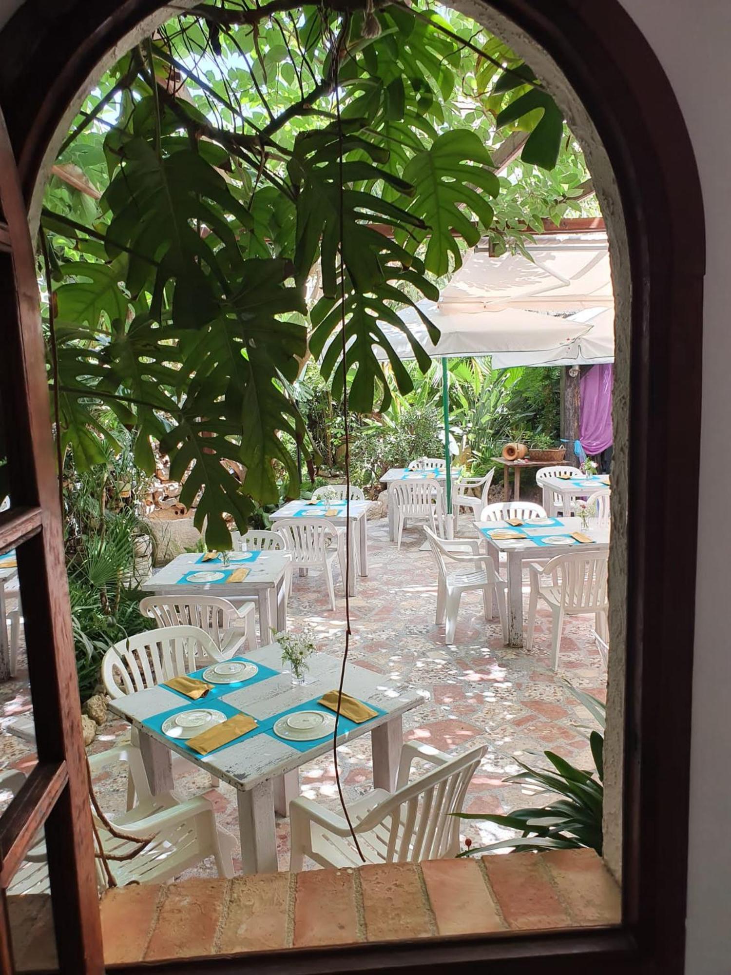 Hostal Mi Campana Дения Екстериор снимка