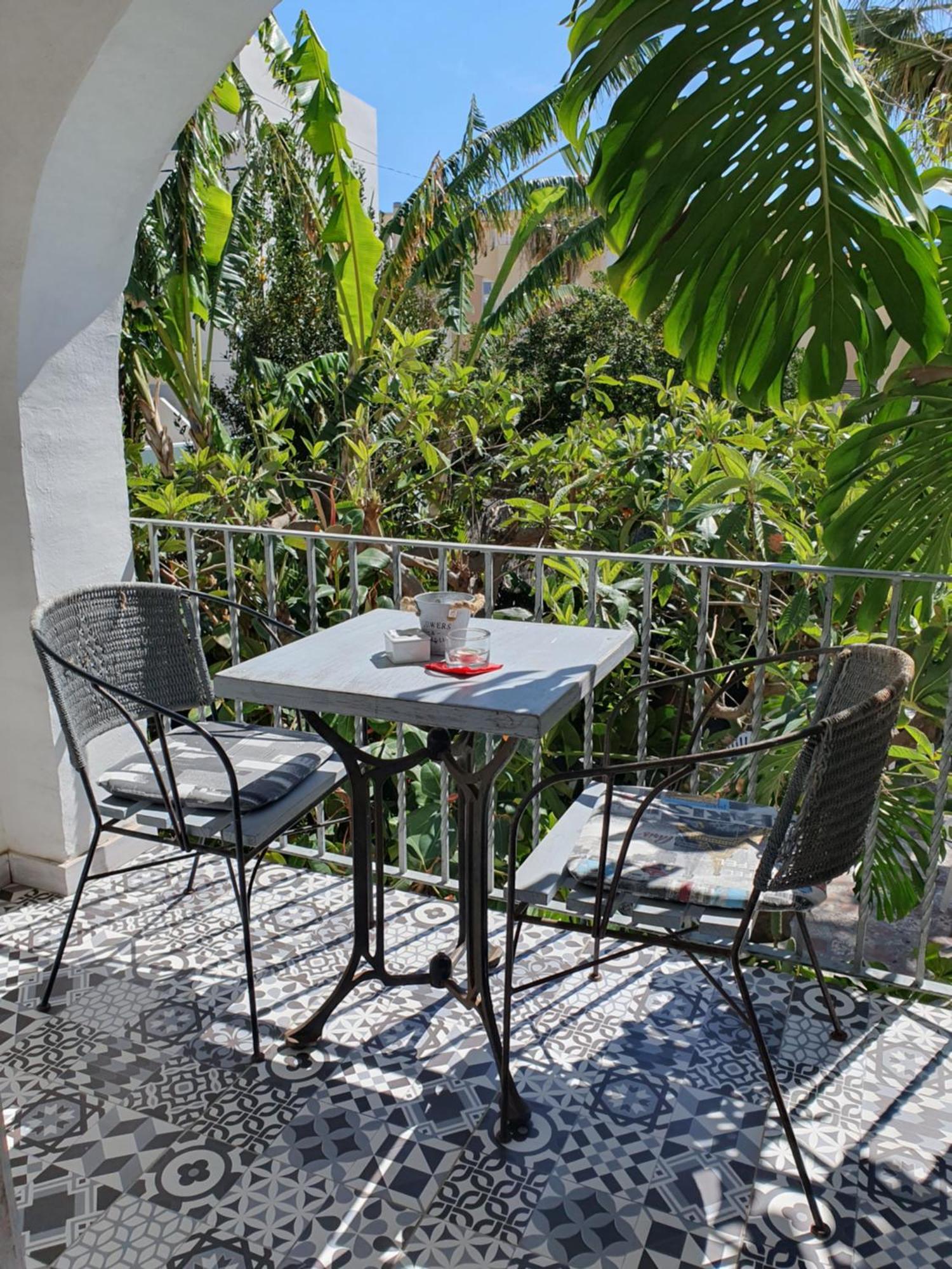 Hostal Mi Campana Дения Екстериор снимка