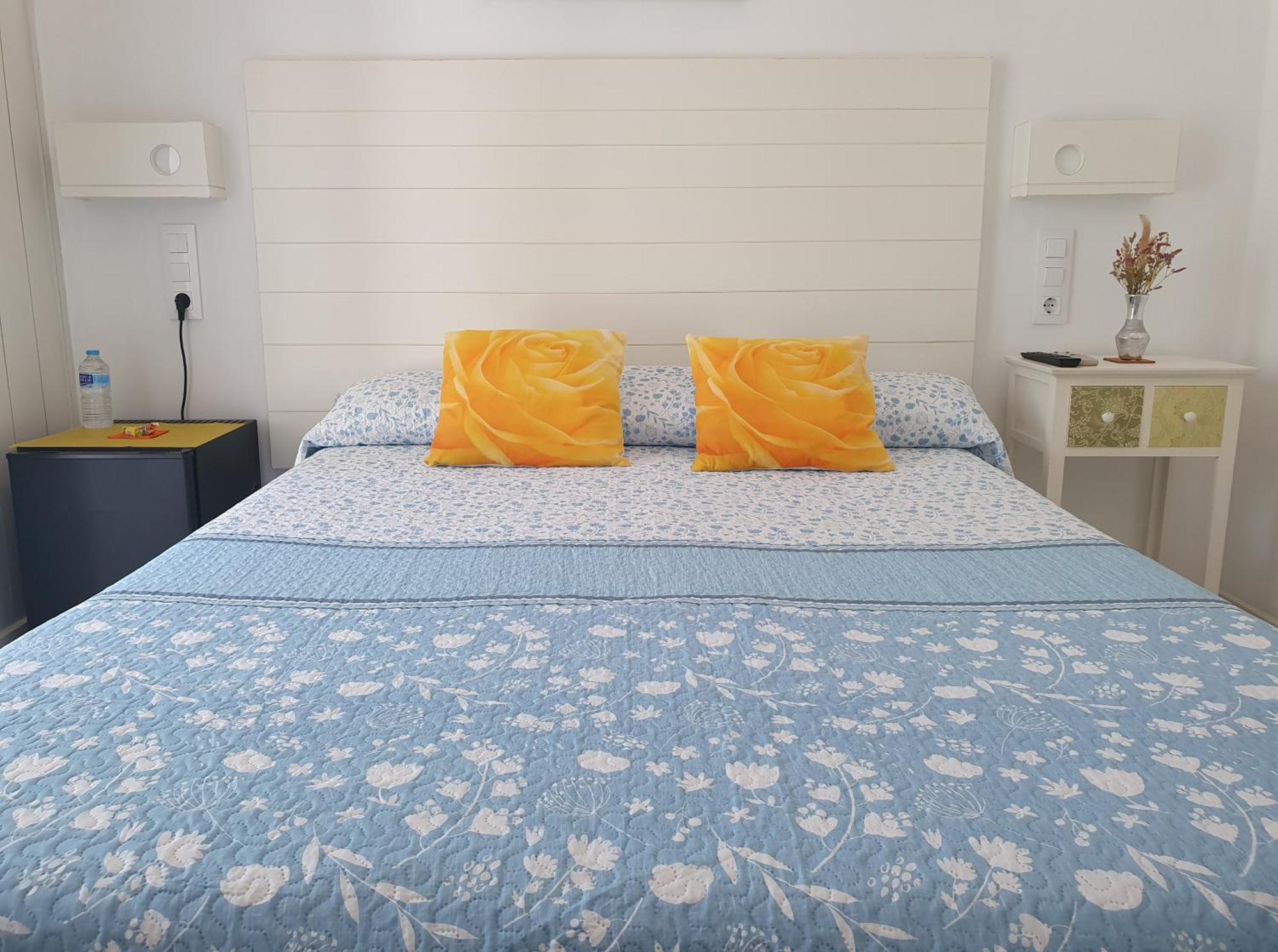 Hostal Mi Campana Дения Екстериор снимка