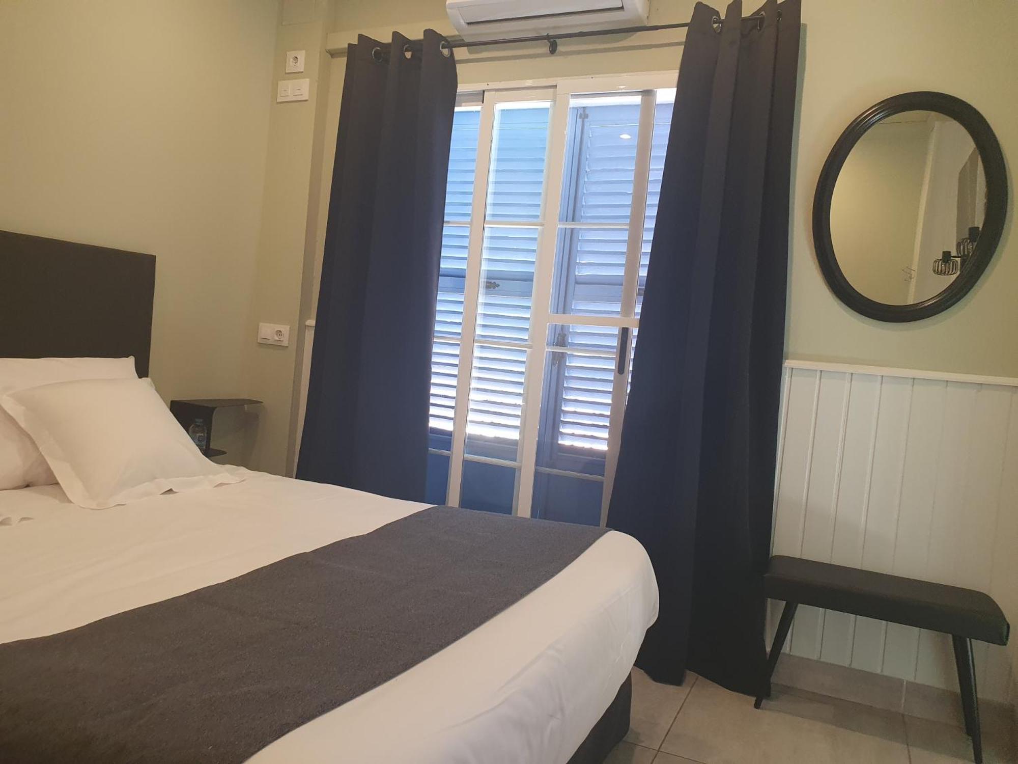 Hostal Mi Campana Дения Екстериор снимка