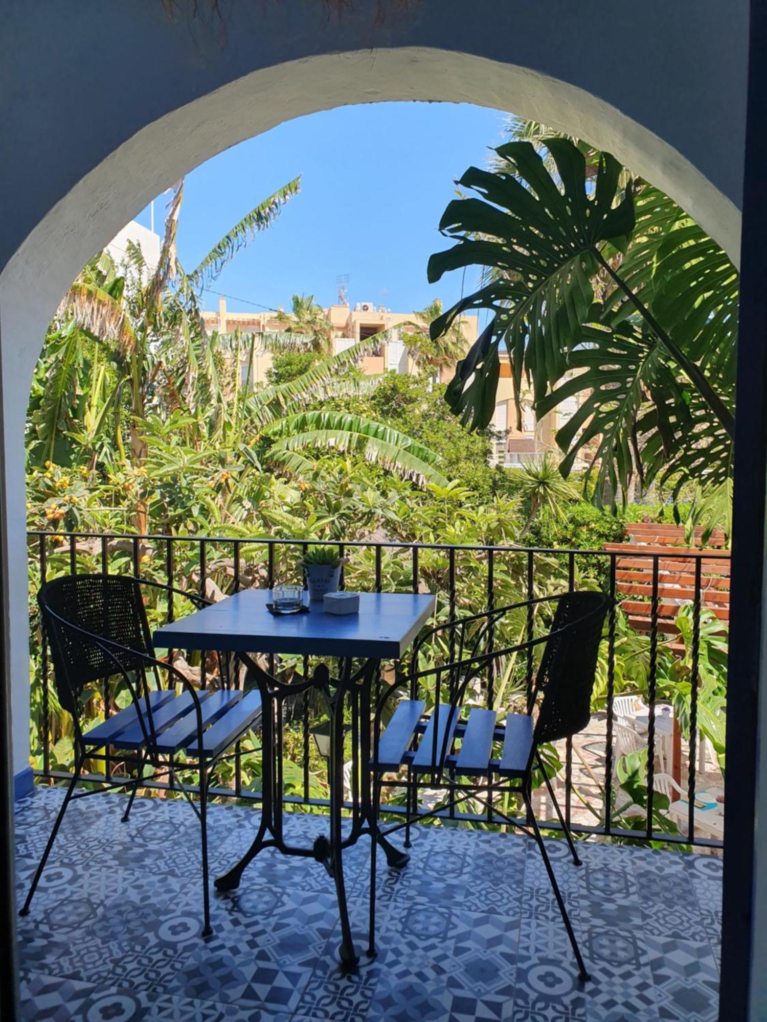 Hostal Mi Campana Дения Екстериор снимка